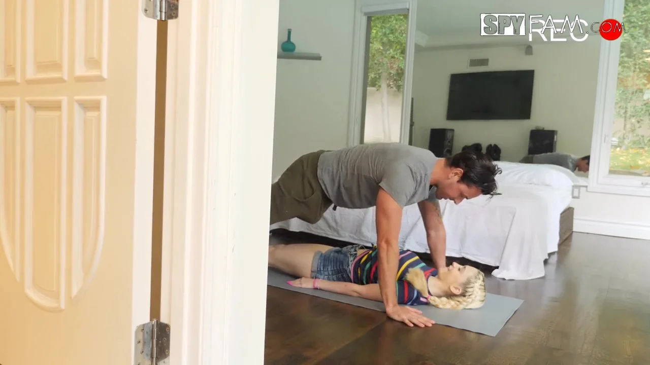 Horny Stepdaughter Spots Stepdad's Big Dick - SpyFam