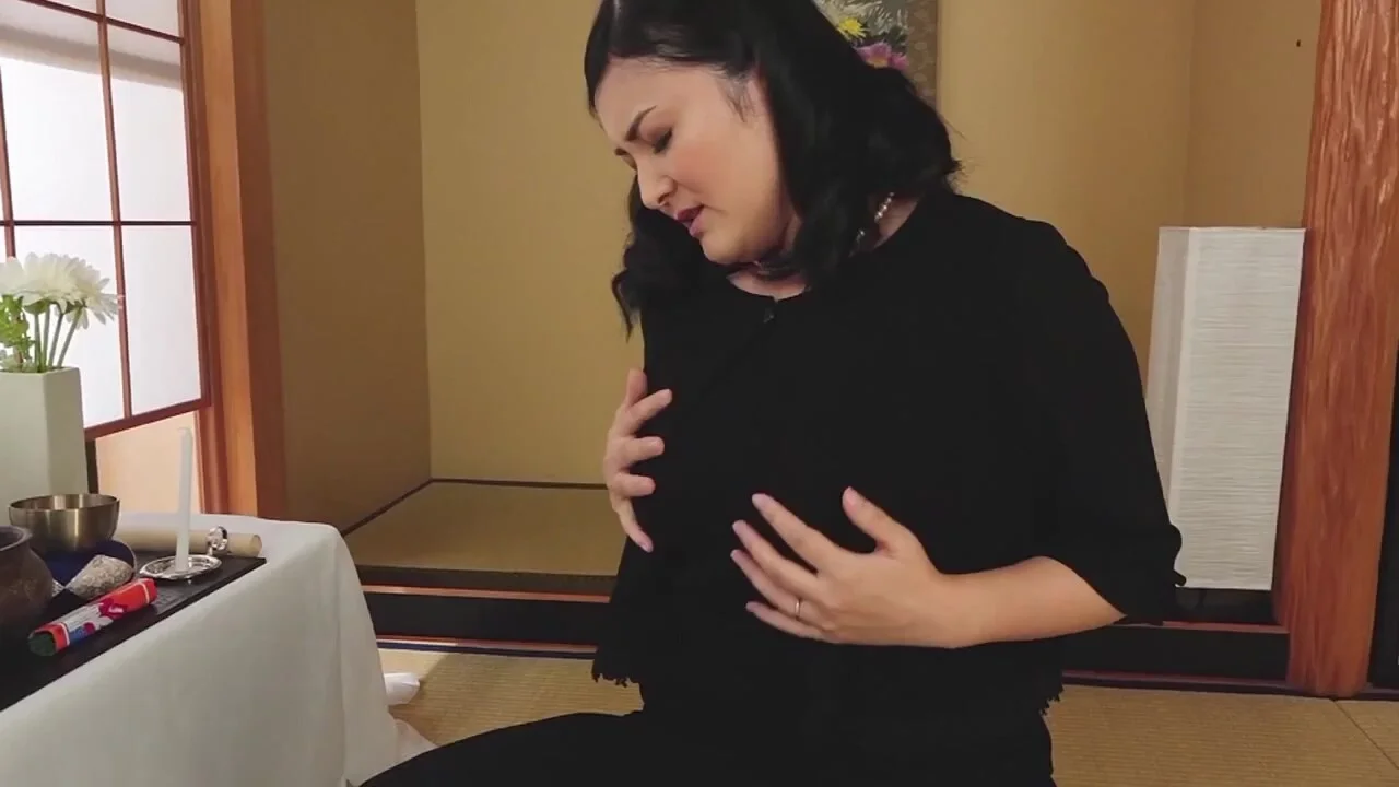 B2F2302-Dirty Widow Wife Masturbating In Front Of Her Husband's Remains