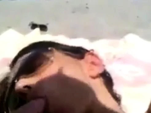 Beach - blowjob and fingering
