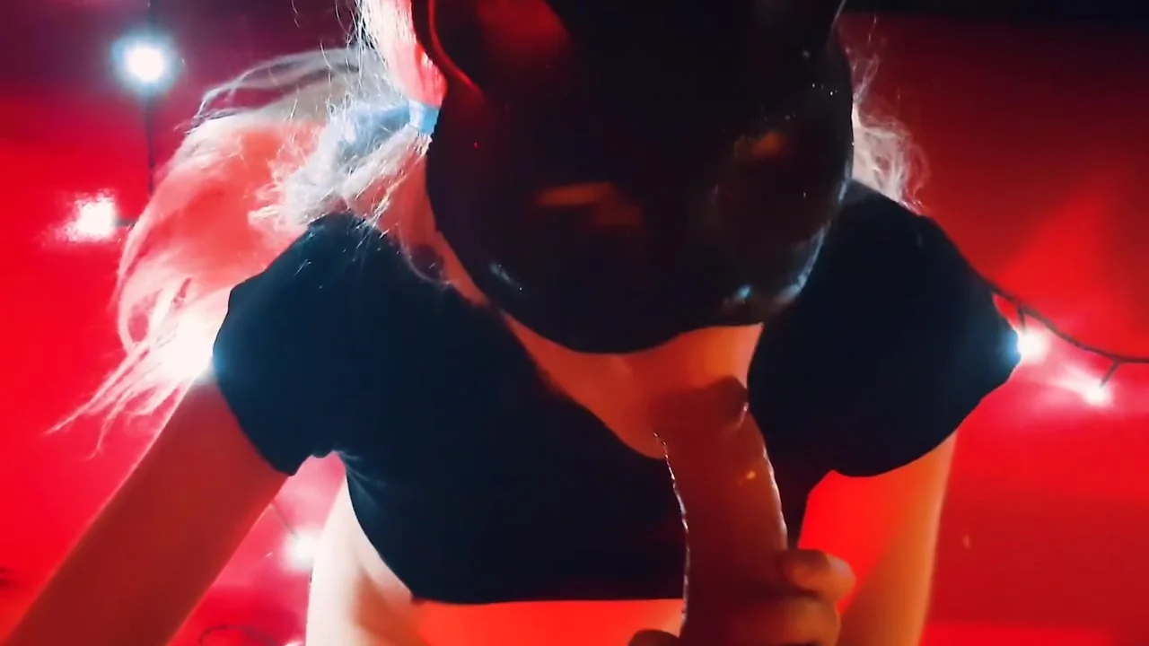 Kitty-girl his deep mouth makes him cum in just 4 minutes