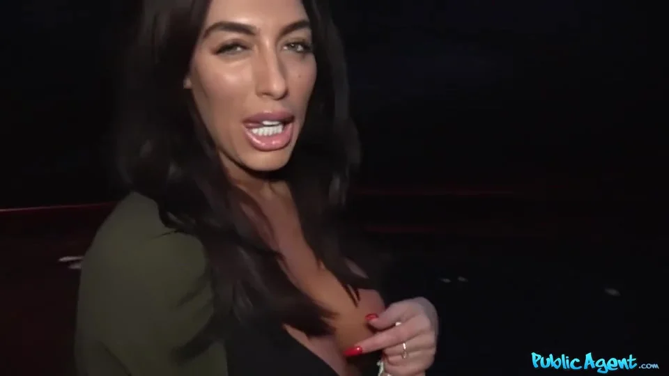 Cheating Big Juggs Brit Deepthroats 1