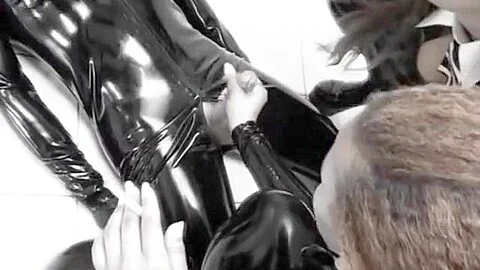 Herrin Silvia - Femdom Piss Scenes