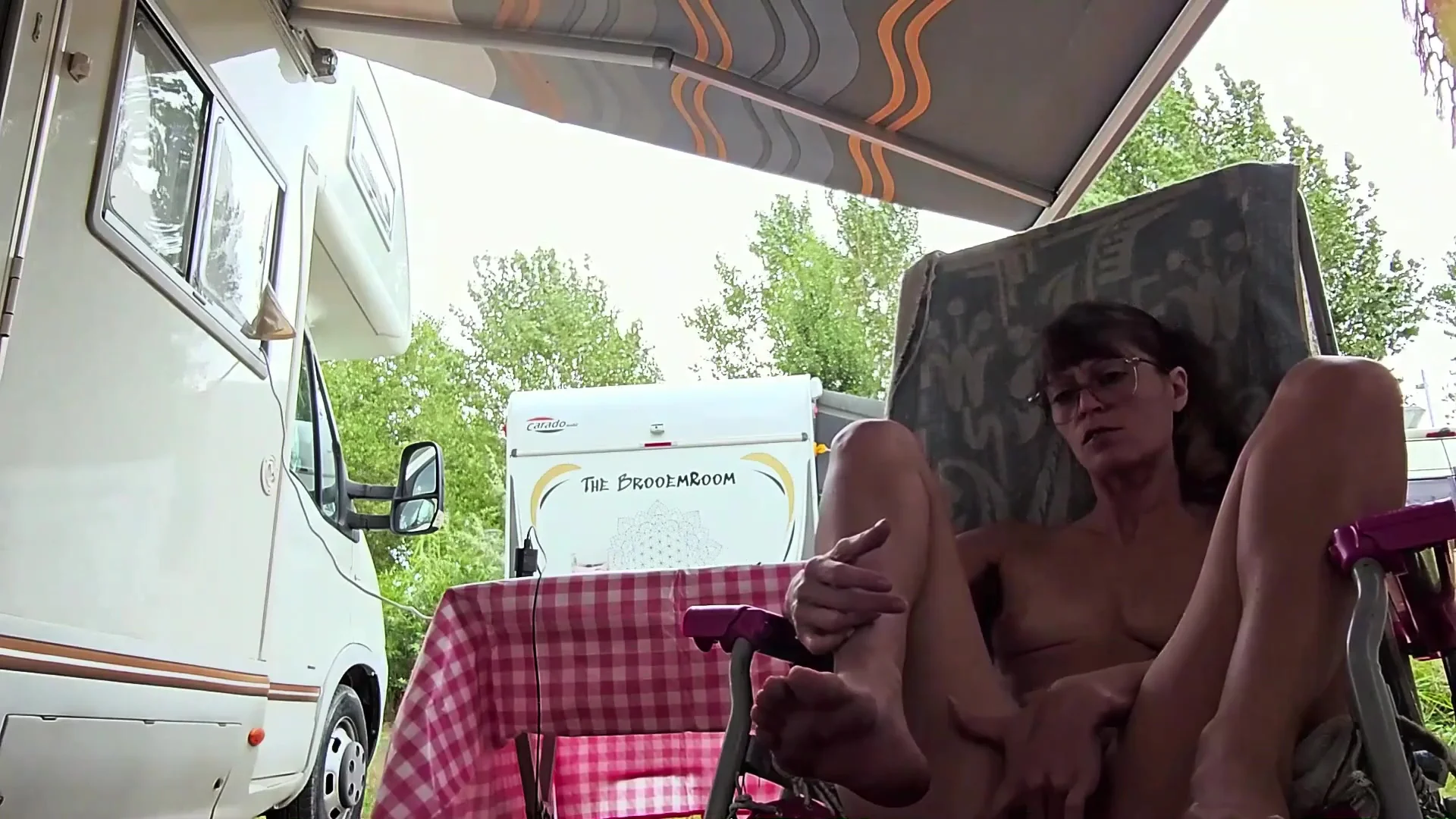 Alma Sol - Morning Workout At Nudist Camping: Fingering Squats And Squirt