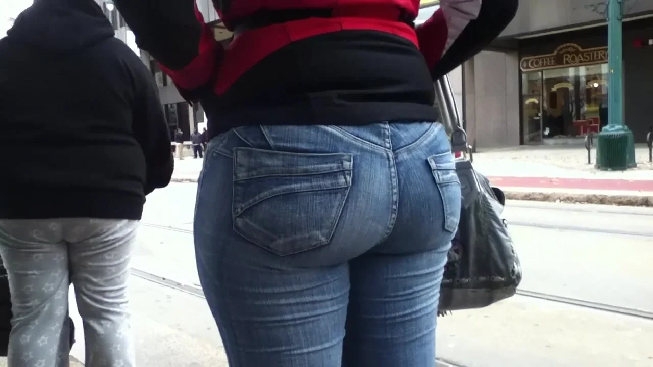 Jeans Ass Booty(Waiting 4 Da Train)