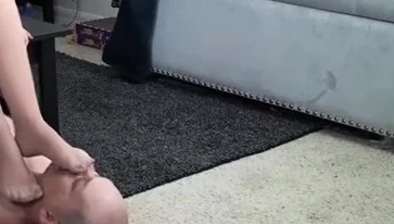 Mistress Luckystar - Smelly nylon feet
