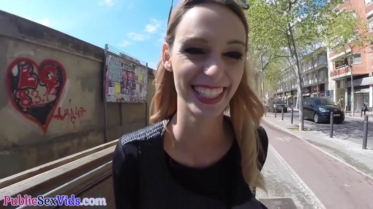 Big Titted Blonde Babe Pussyfucked Outdoor In The Park
