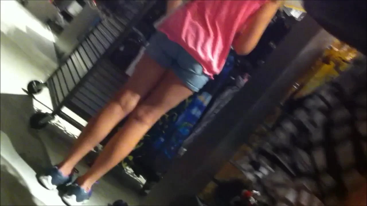 College Girls at The Mall!!!