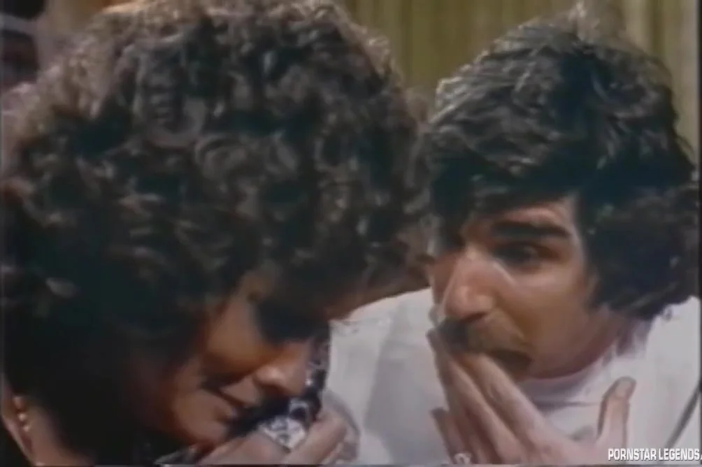 Shows Her Classic Deap Throat Blowjob - Linda Lovelace