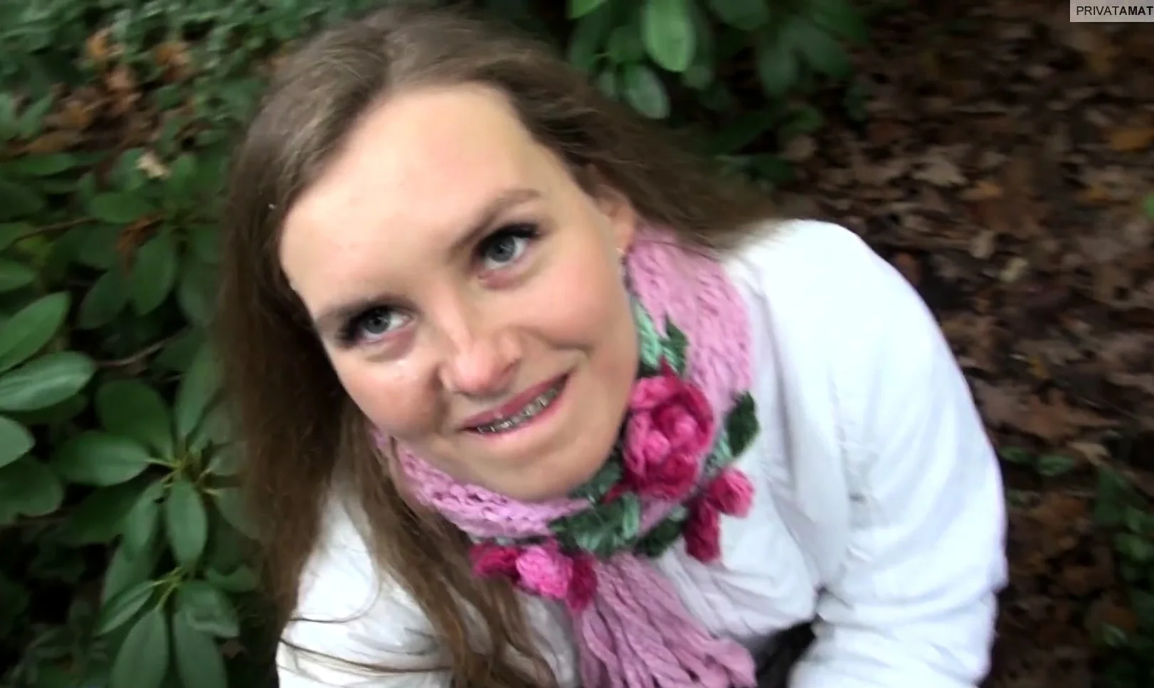 Brunette teen blowjob outdoor