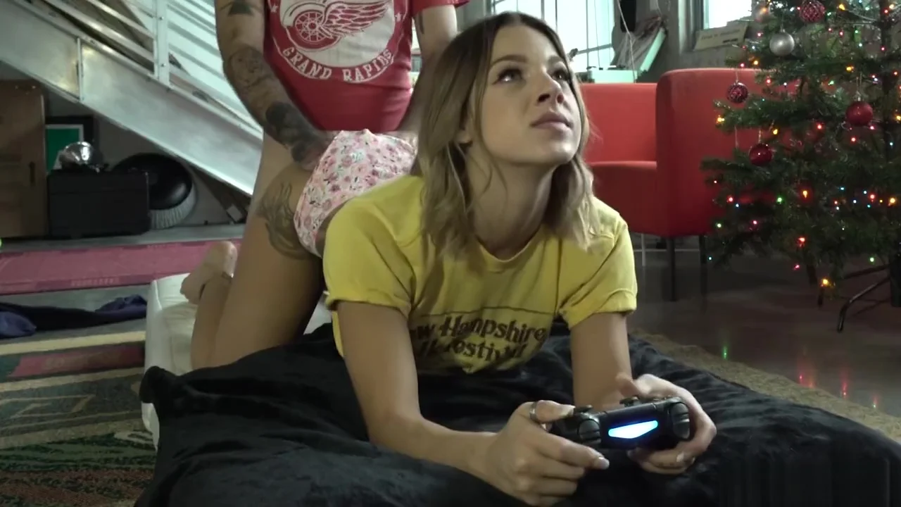Video Game Girl Fuck Creampie Evelin Stone