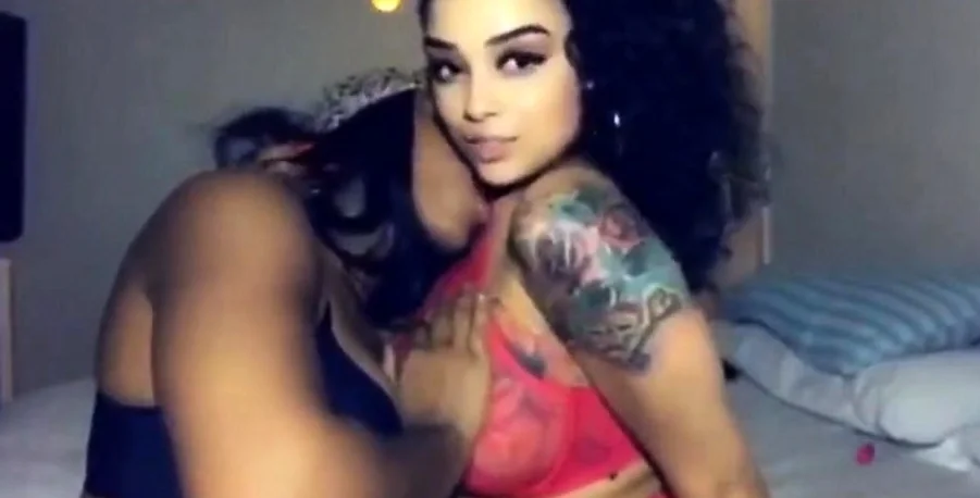 Ebony Lesbians Making Out