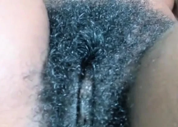 Hairy Black Amateur Close-Up Masturbation Video