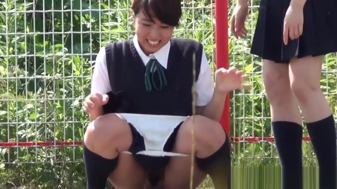 Dirty asian teenager 18+ pisses
