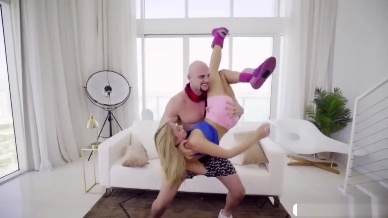 Cute Blonde Spinner Khloe Kapri Takes 8inches Cock
