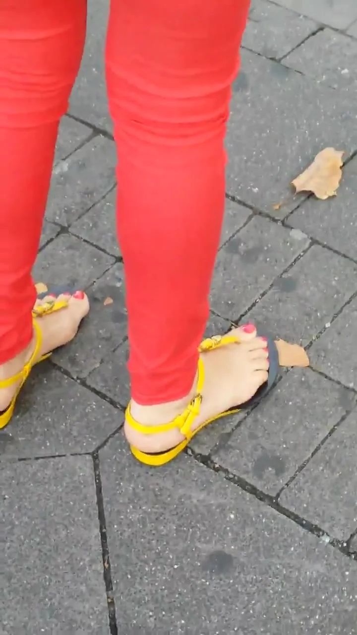 pretty feet