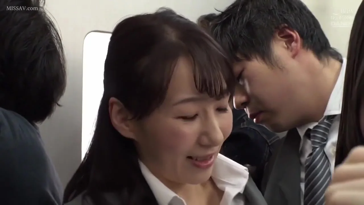 Asian Girlfriend Outdoor Fucked And Creampied