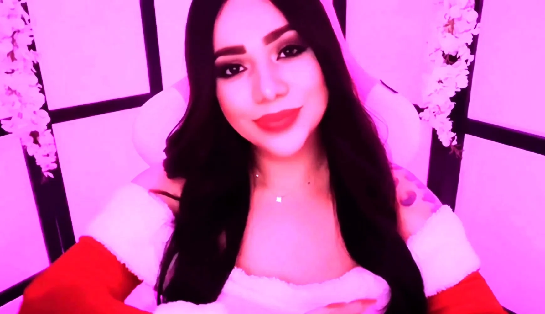 annielumi joi con mam noel te ayuda a hacerte una paja en