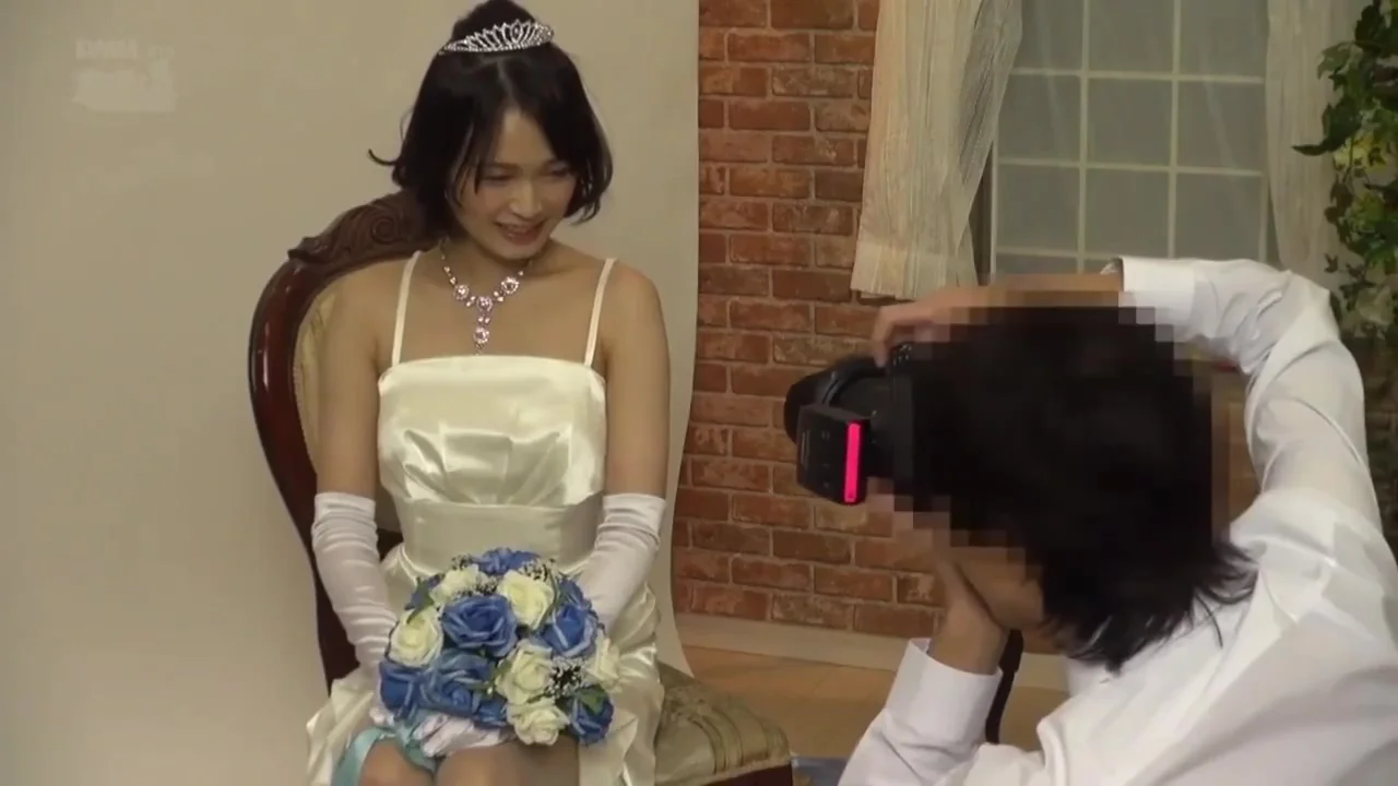 CHEATING BRIDE AT PREWEDDING STUDIO 005
