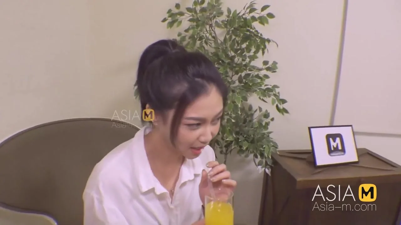 ModelMedia Asia-Pick Up On The Street-Song Nan Yi-MDAG-0002-Best Original Asia Porn Video