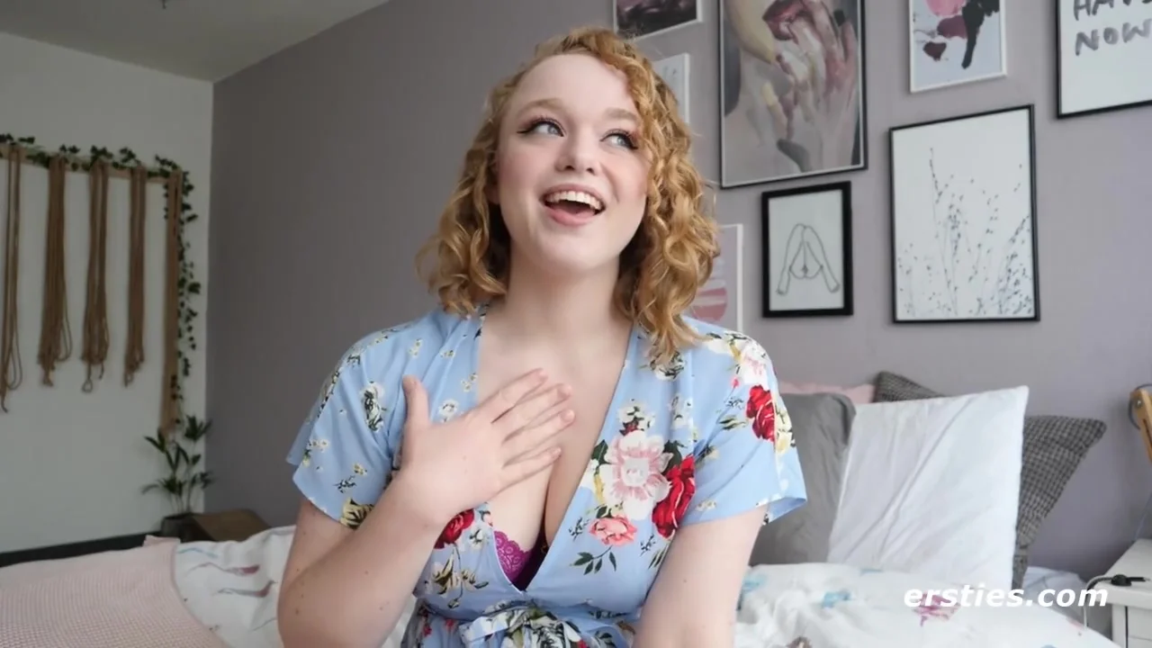 Sarah Prepares Herself To Masturbate