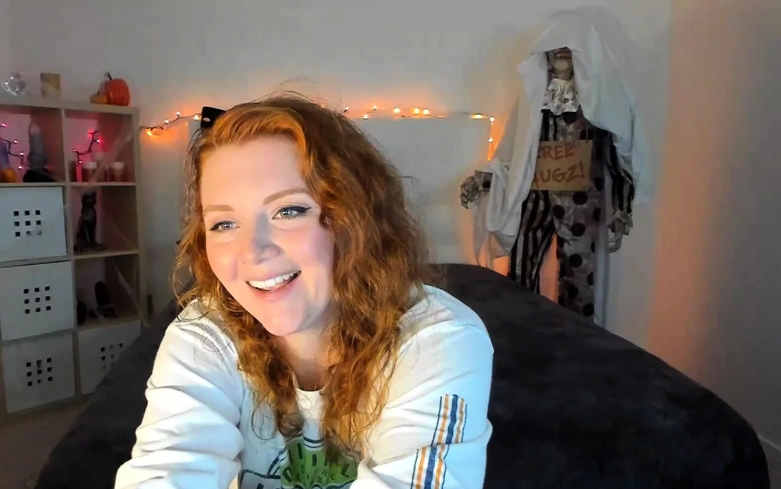 Cute Redhead Striptease in her Hot Lace Lingerie HD