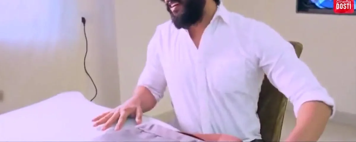 Desi Maal Videshi Pose Hot Short Films