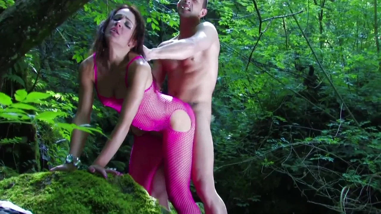 Hot Brunette In Pink Fishnet Anal Fucked In The Woods