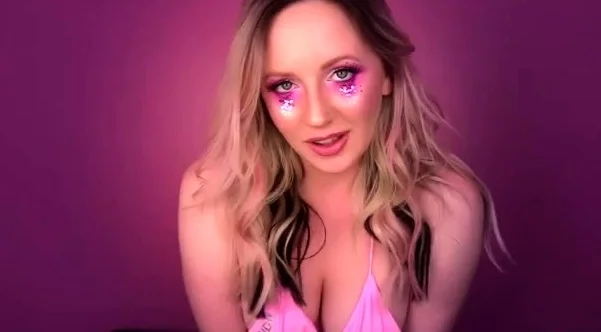 Candy Glitter - Intensifying Your Masturbation Addiction