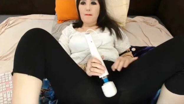 Asian girl leggings