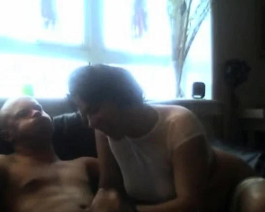 Amateur Couple's Webcam Sex Tape