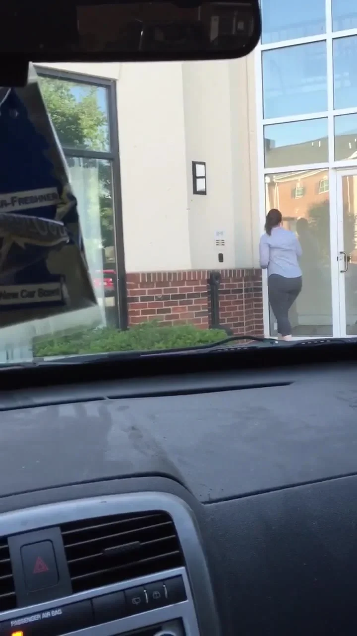 Pawg booty walk