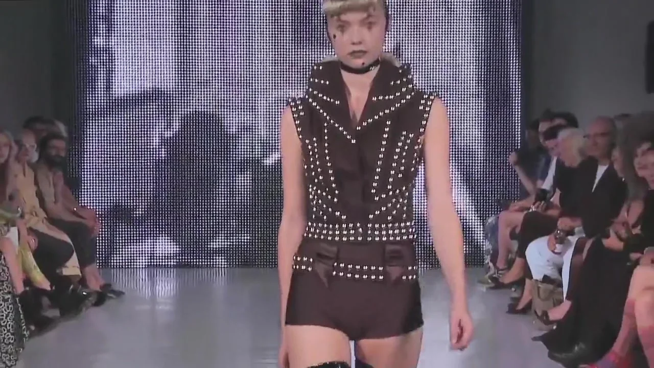 Fashionshow Nude Show HOGG