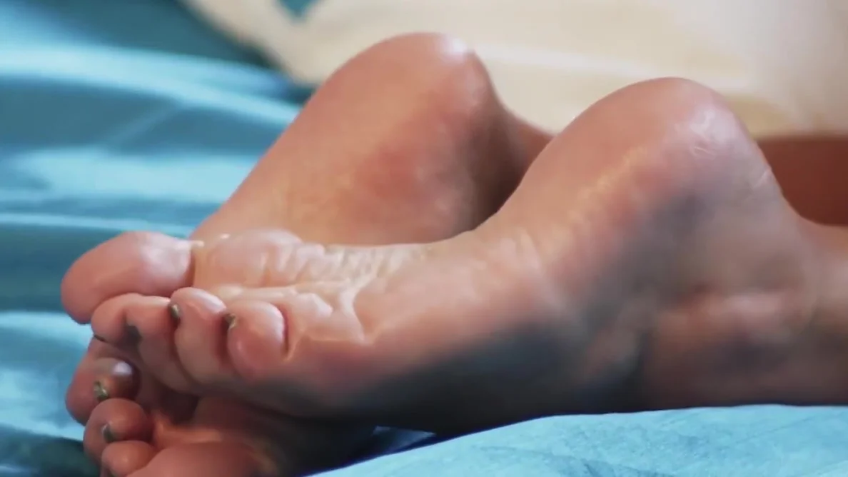sexy feet tease