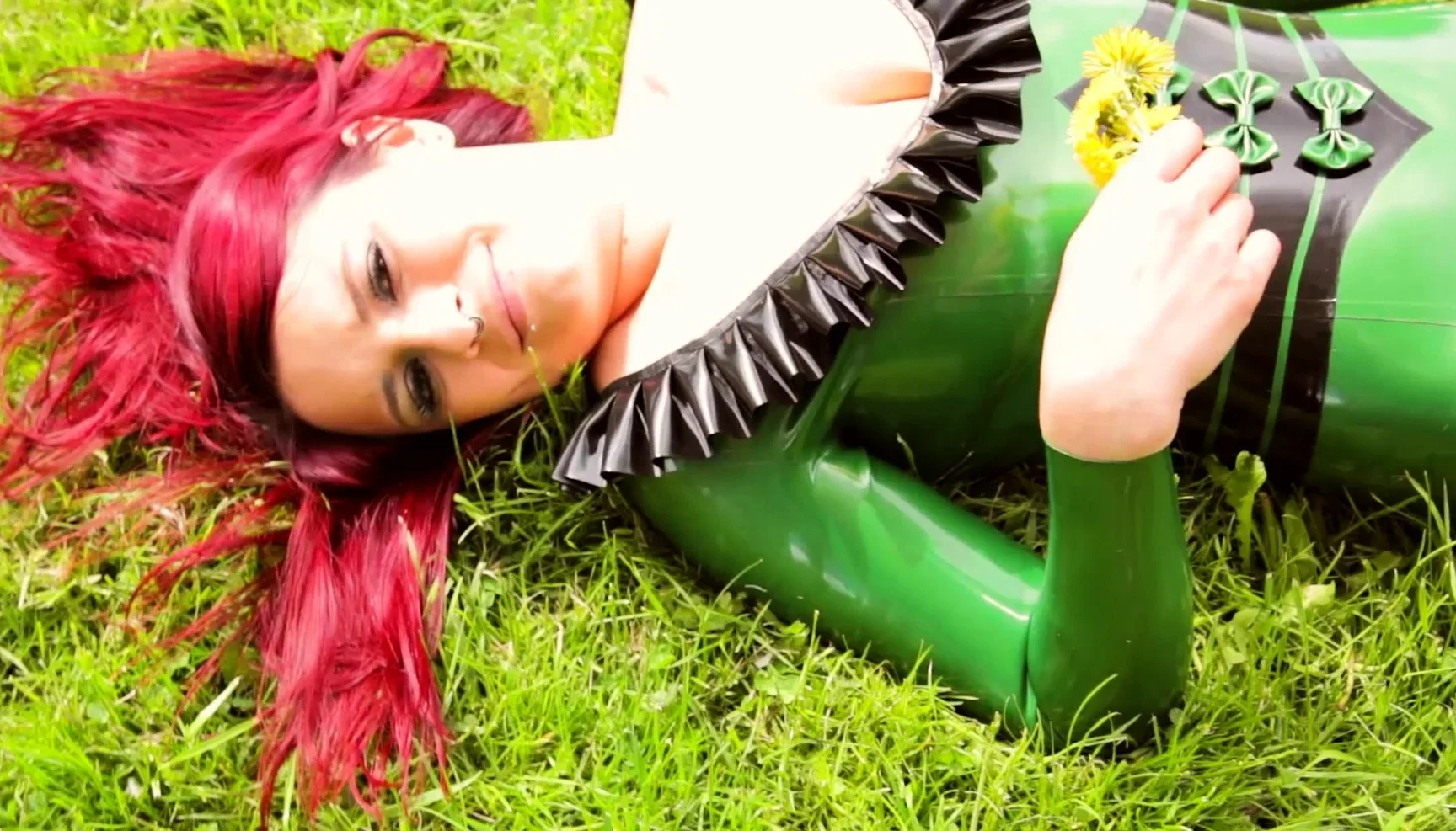 Amateur redhead masturbates then gives a blowjob
