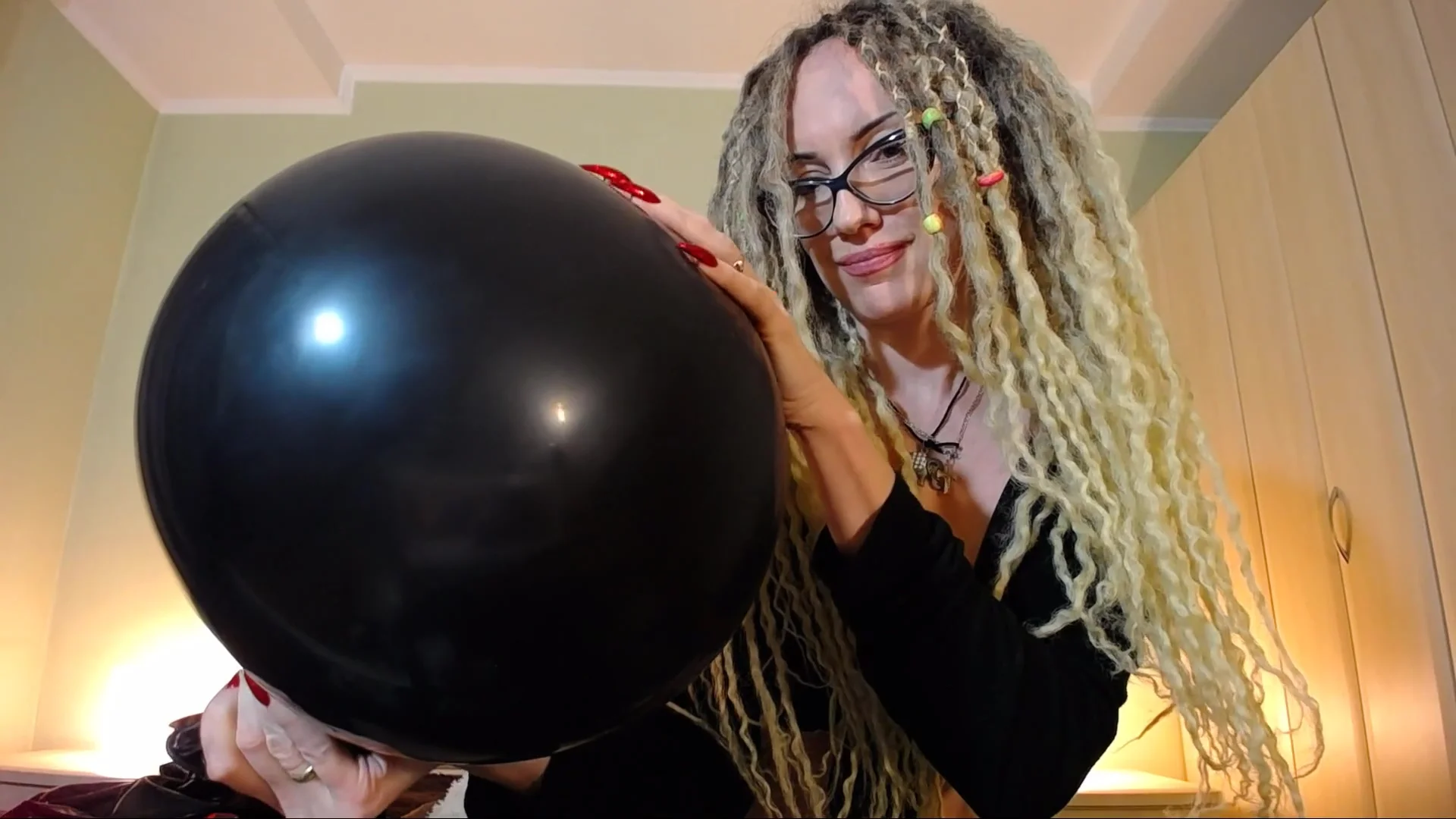Big Black Balloon 1 (no Sound Sorry)