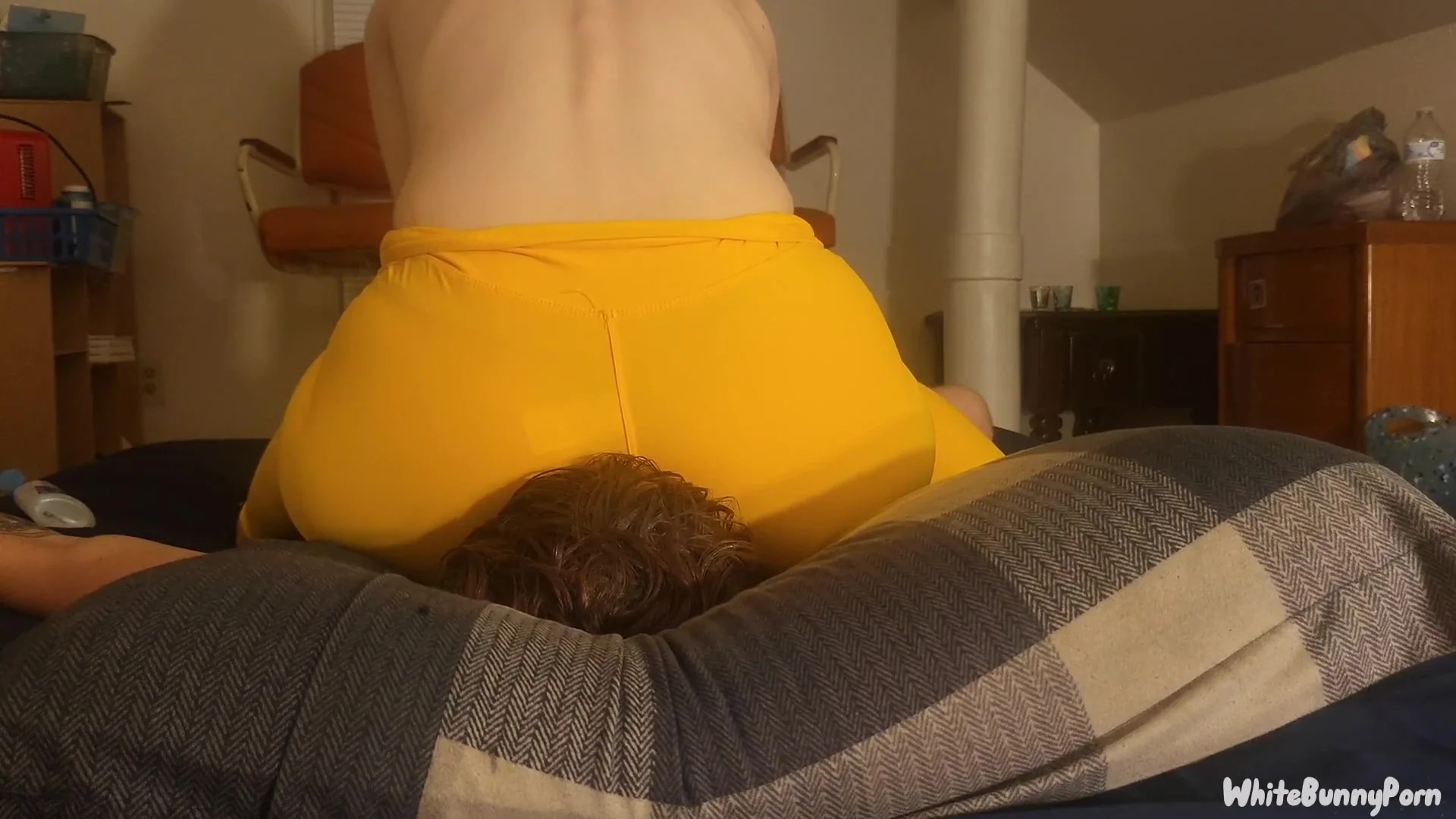 Big Booty teen 18+ Facesitting In Leggings And Thong