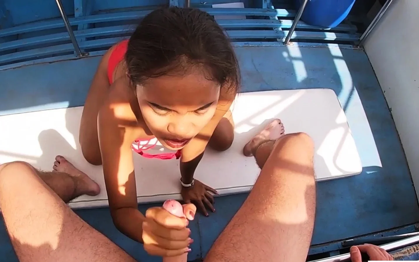 Hot Thai teen enjoyed the summer on cock