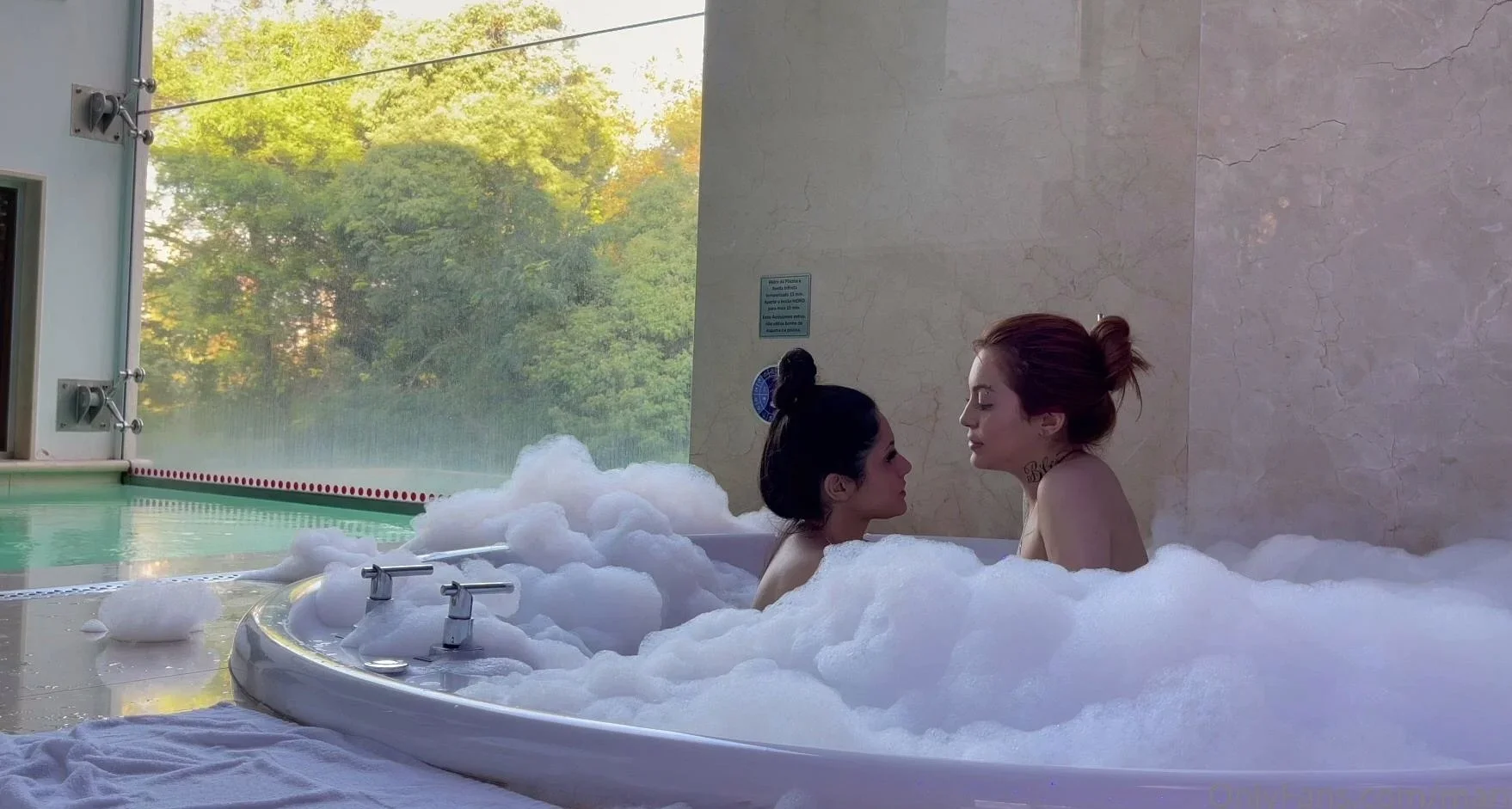 Super sexy redhead and brunette lesbians part4