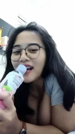 Bokep Indo Acha Hijab Toket Gede Cantik Kacamata