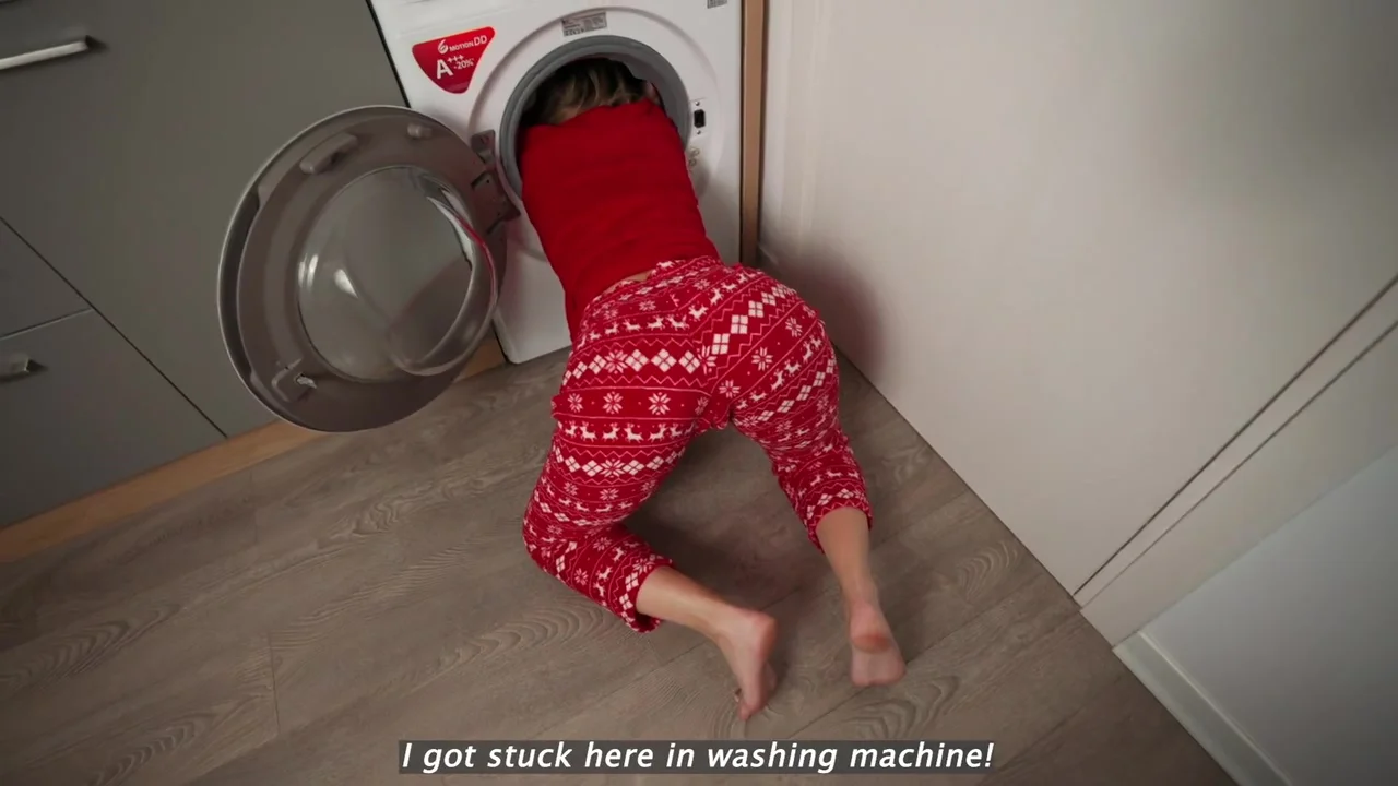 Christmas Gift For Step Son - Step Mom Stuck In Washing Machine!