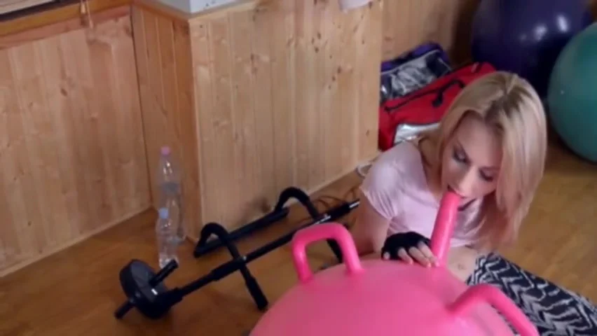 Gorgeous Blonde exercising herself out