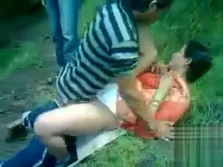 Two old men share a Desi harlot in the city park