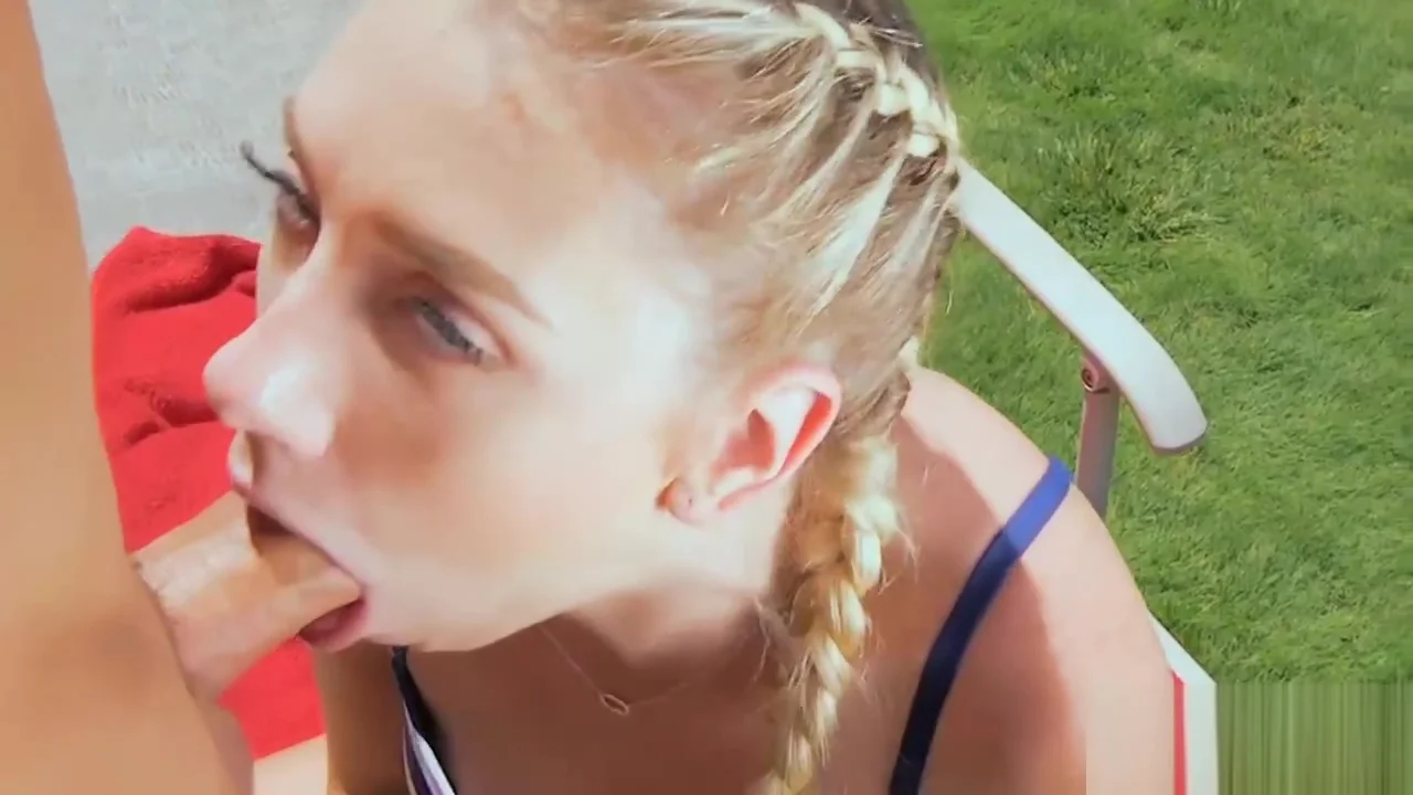 Blonde girlfriend in bikini tries out anal sex outdoors