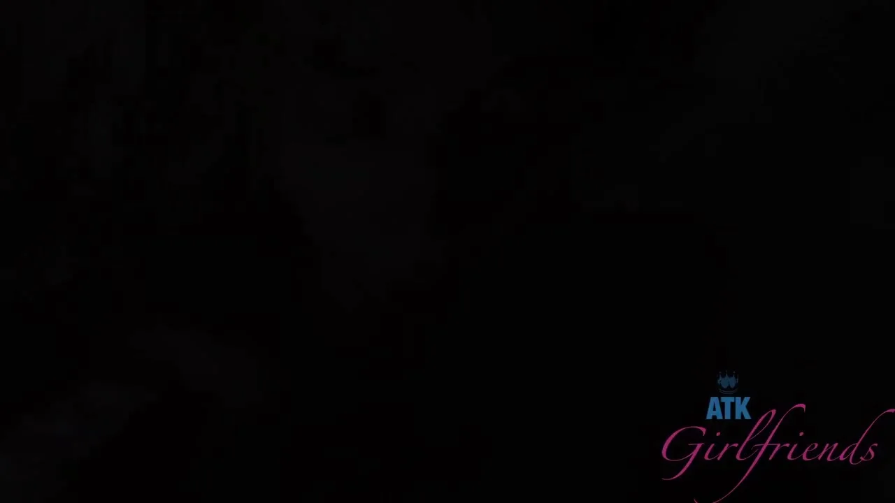 Virtual Vacation - Girls Take Loads On Their Faces - Compilation