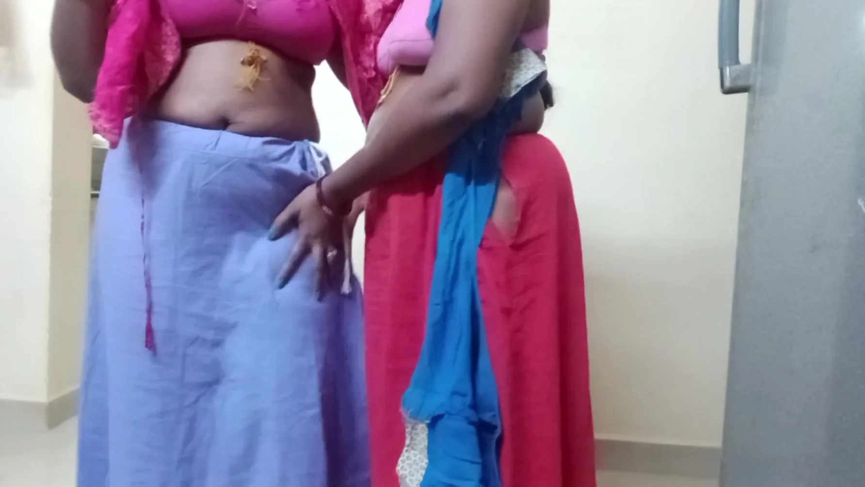 Indian Tamil Aunty Lesbian Romance Show