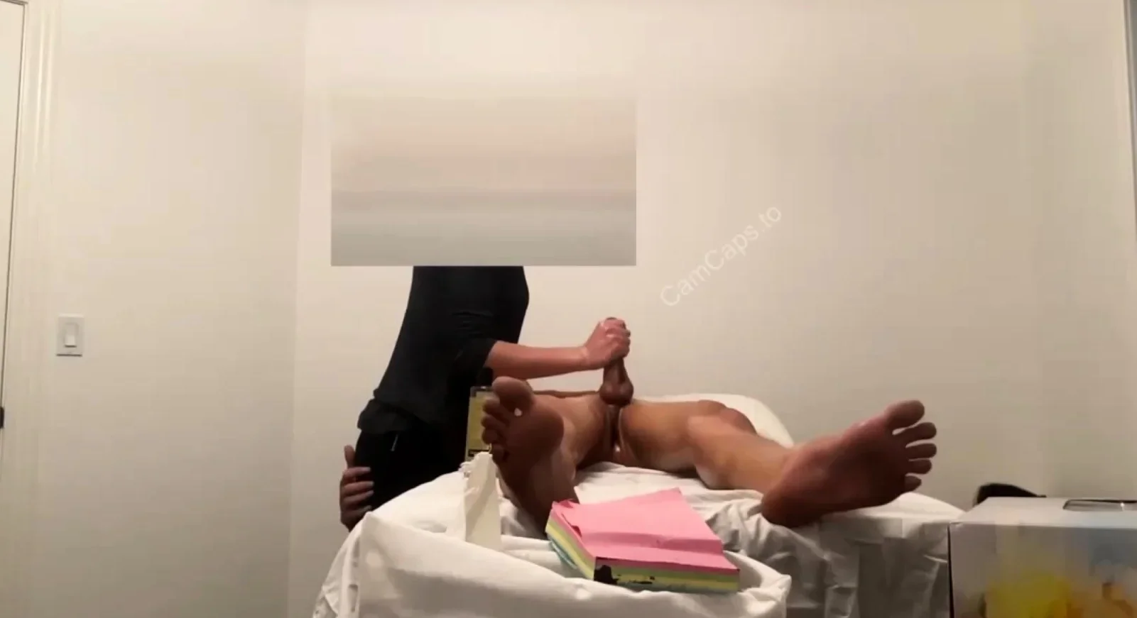 Straight amateur jocks handjob massage