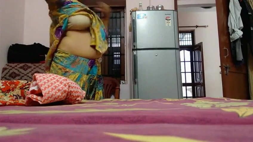 punjabi bhabhi from amritsar changing mms