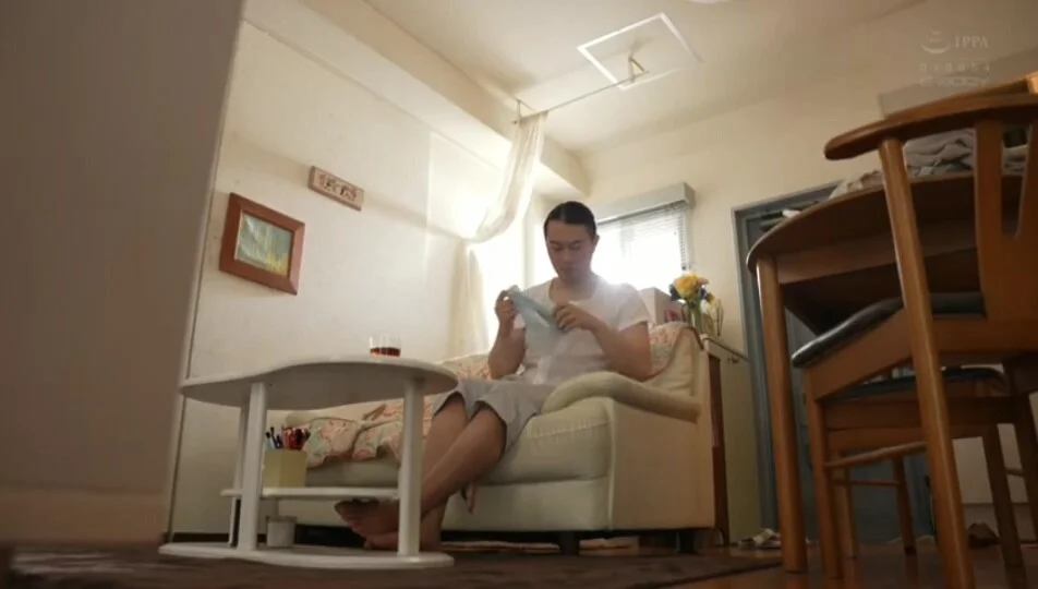 Easygoing Apartment Wife