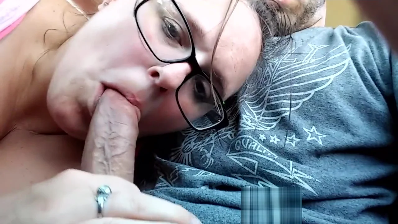 Hot teen 18+ in glasses makes a sloppy sucking