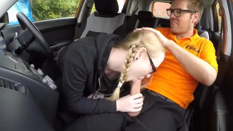 Pretty teen 18+ Satin Spank boned in the car